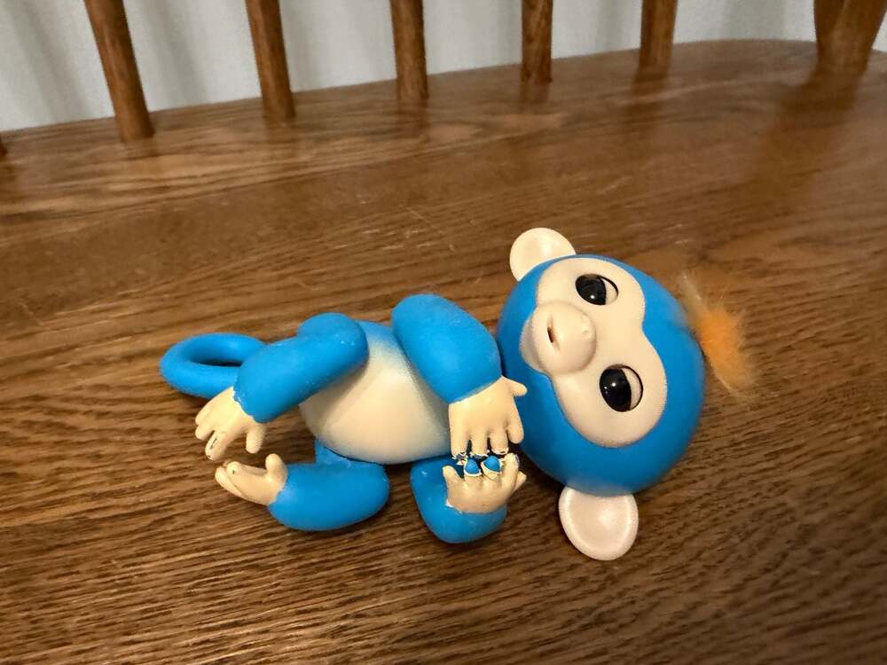 WowWee Fingerlings Interactive Baby Monkey Blue